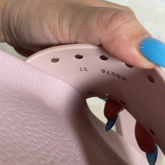 Valentino Rockstud Pink Slides - Picture 5 of 5